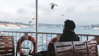 蘑菇短视频这段旅行碎片，我反复看了三个月